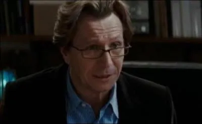 Quel est le mtier de Josef Sendak (Gary Oldman) ?