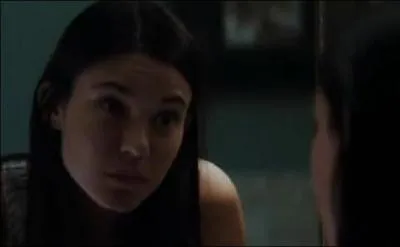 Quel phnomne trange se produit sur son physique ?