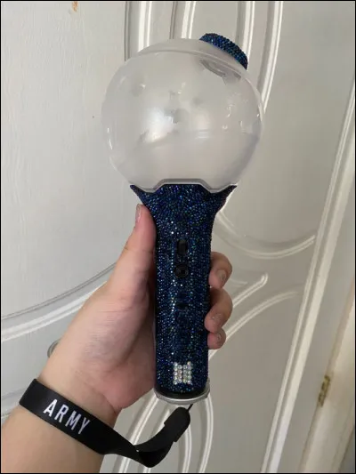 Comment sappelle le light stick de BTS ?