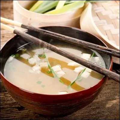 Bouillon japonais à base d'algues :