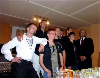 Complétez : 
"Aqui triman tota l'..."