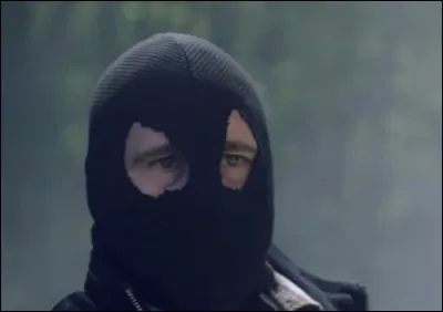 Combien y a-t-il de Cagoules noires ?