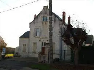 Nous terminons notre balade dans le Centre-Val-de-Loire, à Saint-Sigismond. Commune de l'aire urbaine Orléanaise, dans la région agricole de la Beauce de Patay, elle se situe dans le département ...