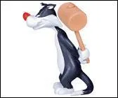 Le vrai nom de ce chat idiot est :