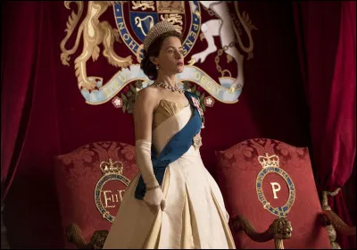 Qui a jou&eacute; Elizabeth II dans les deux premi&egrave;res saisons de la s&eacute;rie nomm&eacute;e "The Crown" ?