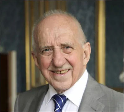 Anicet Le Pors a été ministre de la fonction publique ...