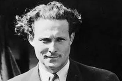 13 mai 1930 : 
21 heures après son décollage de Saint-Louis du Sénégal, quel pilote français est le premier à traverser l'Atlantique en atterrissant au Brésil à bord de son hydravion appelé le "Comte-de-la-Vaulx" ?