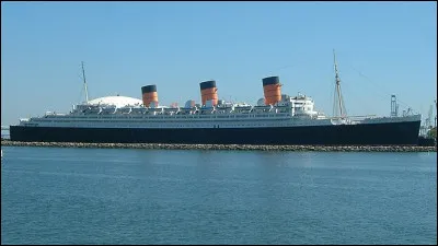 Mais qui rôde encore et toujours sur le "Queen Mary", en Californie ?