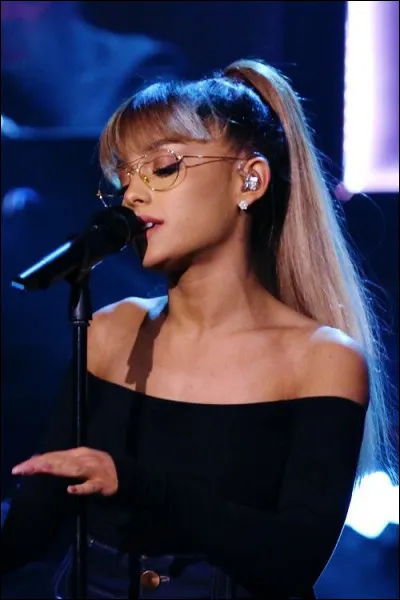 Choisis un titre d'Ariana Grande :