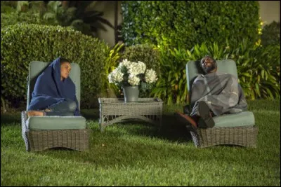 Dans la saison 1, que mangent William et Beth pour soulager les douleurs dûes au cancer de William ?