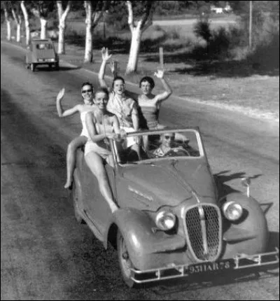 Balade entre filles cheveux au vent en...