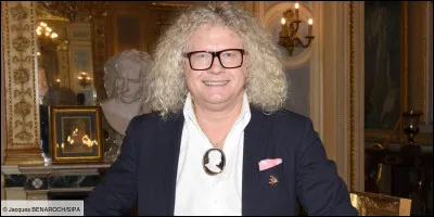 Quel est le métier de Pierre-Jean Chalençon ?