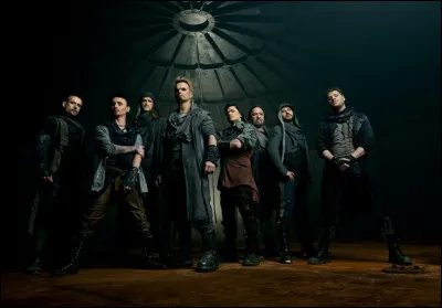 Complétez : 
"Kommt die Zeit der Rattenfänger
Listig spielen sie ihr...,"