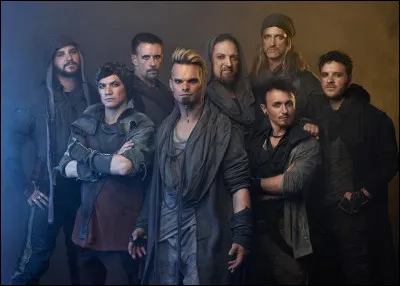 Complétez : 
"Zusammenhalt und..."