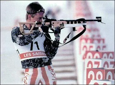 A quelle discipline appartient le biathlon ?