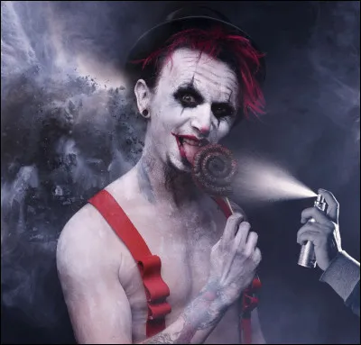 Complétez : 
"Wo ist der... ?"