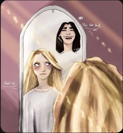 Qui est la dame dans l'ancien miroir spectral de Jolie, actuel miroir de Sophie ?