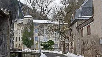 Petit village occitan de 35 habitants, dans l'arrondissement de Limoux, Niort-de-Sault se site dans le département ...