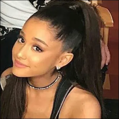 Est-ce Ariana Grande ?