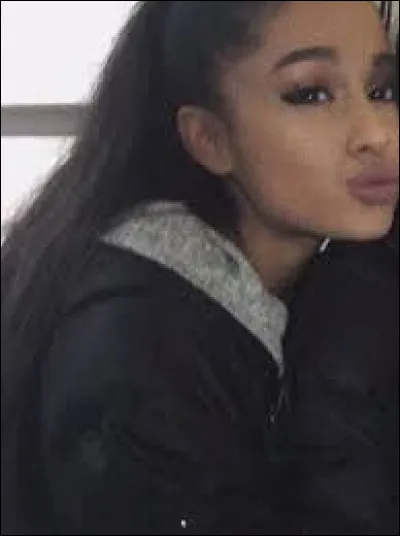 Est-ce Ariana Grande ?