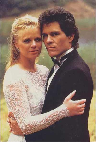 Dans la série "Santa Barbara", quel était le nom de famille de Kelly, Mason et Eden ?