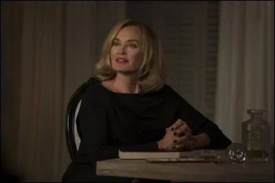 Dans quelle série Jessica Lange joue-t-elle cette sorcière ?