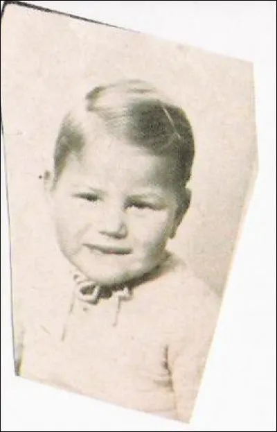 Indice : il aime l'Amérique.