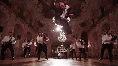 Complétez : 
"Da waren..."