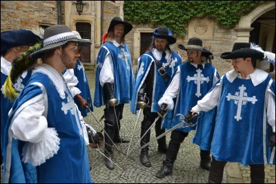 Complétez : 
"Früher war'n die Tage..."