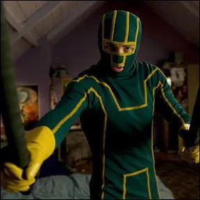 De quoi Kick-Ass ne se fait-il PAS traiter ?