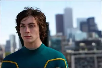 Kick-Ass chasse le crime de :