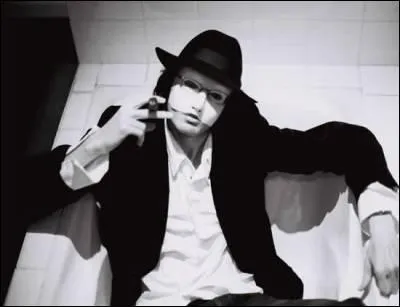 Lequel de ces garons est le plus solitaire ?