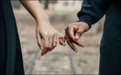 Tu as été en couple :