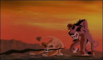 Comment sappellent le frère et la sur de Kovu ?