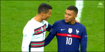 Avec qui Mbappé s'entend-il le mieux ?