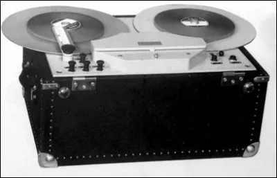 La société IG Farben a été à l'origine de l'utilisation des bandes pour enregistrer vers 1939 des concerts ou des discours à l'aide d'un...