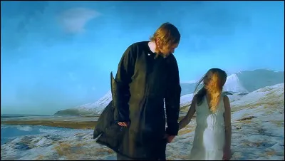 Complétez : 
"Fenri þræði komu..."