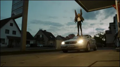 Complétez : 
"Ich komm zurück, zurück aus..."