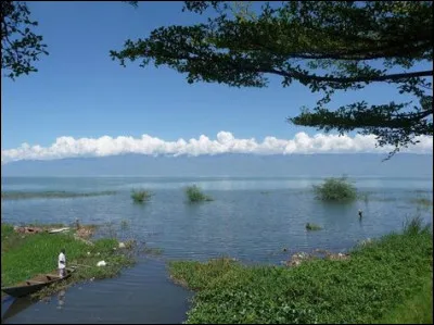 Quelle est la capitale de Burundi, pays d'Afrique souvent inondé par des fortes pluies ?