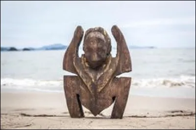 En Asie, plus précisément au Cambodge se sont déroulés de nombreuses émissions de la fiction téléréalité "Koh-Lanta", lors de plusieurs récompenses, les candidats visitaient sa capitale, mais quelle ville est-ce ?