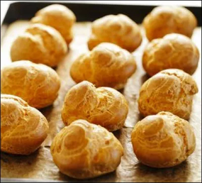 Je veux préparer une pâte à choux pour le dessert. Quels sont les bons ingrédients ?