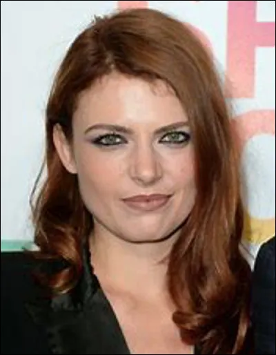 Qui est cette Élodie, auteure-compositrice-interprète et actrice ?