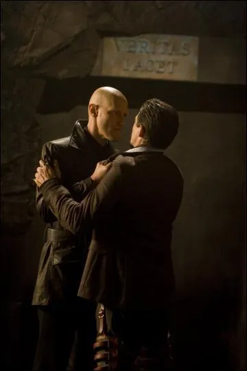 Qui est aussi John ?