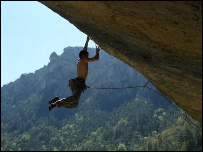 Cette voie est en...