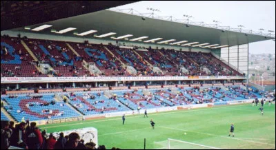 En octobre 1886, Turf Moor est le premier stade à accueillir en tribunes un membre de la famille royale. Lequel ?