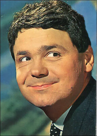 Avec cette tête d'enfant de mutin, il [... ...] et mère pour un calembour, celui-ci (aussi...) !