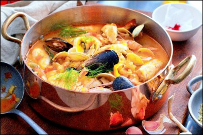 Quelle est cette soupe emblème de la ville de Marseille, à base de poissons divers et de pommes de terre ?