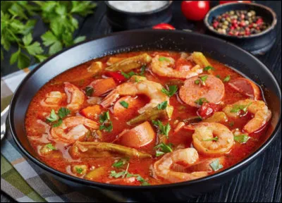Quelle est cette soupe typique de la Nouvelle-Orléans à base de boeuf, de fruits de mer, de riz, d'oignons, d'ail et de piment ?