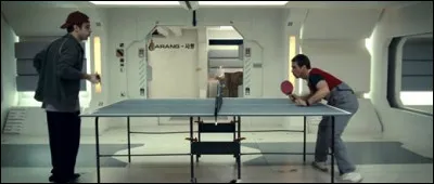 Un film de Duncan Jones sorti en 2010 et qui dure environ 1 heure 35 minutes. Quel est ce film avec Sam Rockwell, Robin Chalk, Matt Berry, Kaya Scodelario et Benedict Wong, entre autres ?