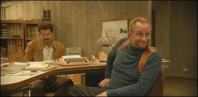 Un film de Quentin Dupieux sorti en 2018 et qui dure environ 1 heure 10 minutes. Quel est ce film avec Benoît Poelvoorde, Grégoire Ludig, Marc Fraize, Anaïs Demoustier, Orelsan et Philippe Duquesne, entre autres ?